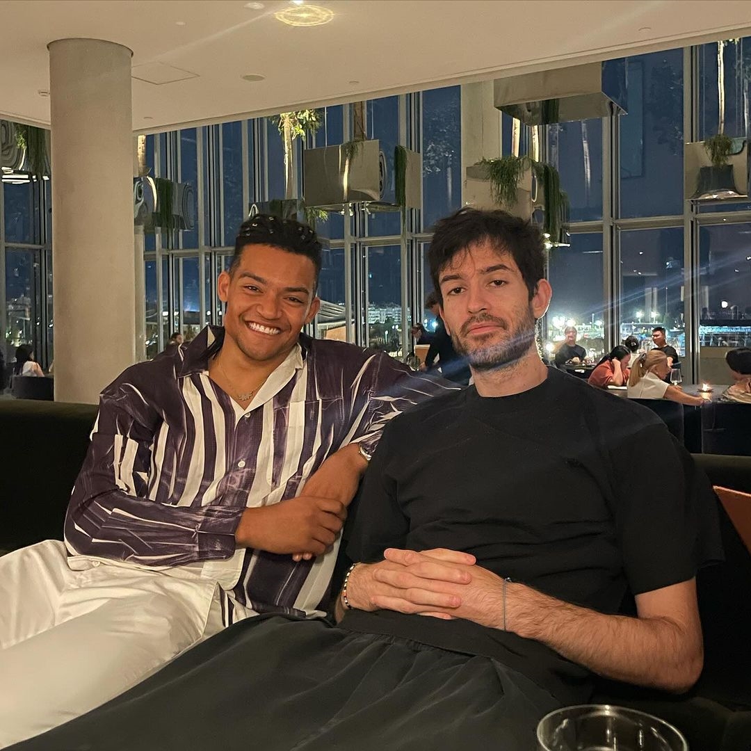 Ταξιτζής αναγνώρισε τον Εμμανουήλ Καραλή στο Μπαλί (video) - εικόνα 1