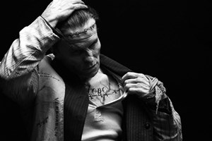 O Christian Bale κυκλοφορεί αγνώριστος στη Νέα Υόρκη ως Frankenstein - εικόνα 1