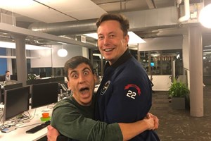 Κι όμως, το Black Mirror είχε προβλέψει τον ευρωβουλευτή Φειδία Παναγώτου - εικόνα 1