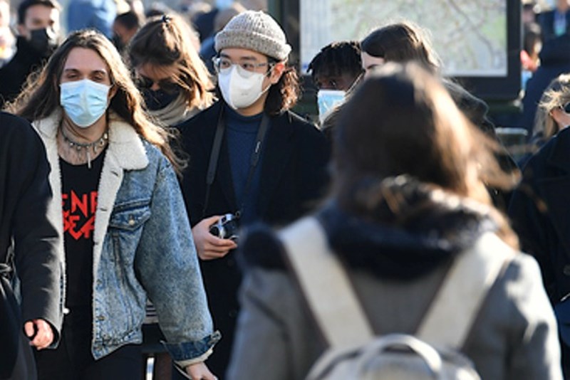 PEOPLE WITH FACE MASKS