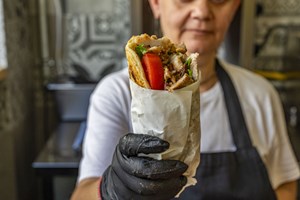 Μια από τις μεγαλύτερες street food αλυσίδες του κόσμου έρχεται στην Αθήνα - εικόνα 2