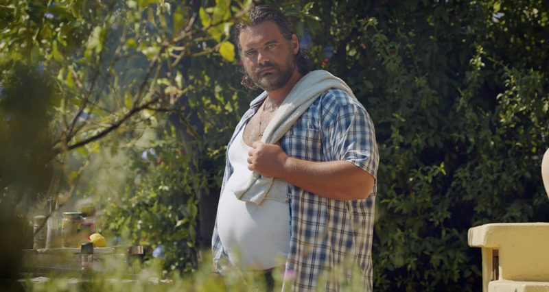 O Theo Alexander στη σειρά 42°C