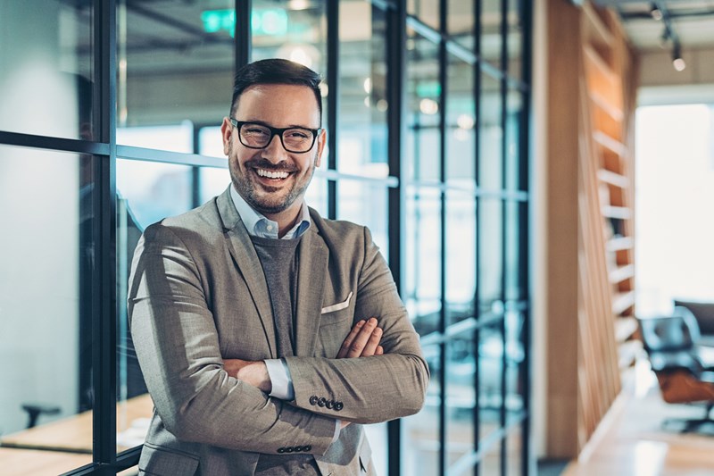 BUSINESMAN BEARD 3 DAYS