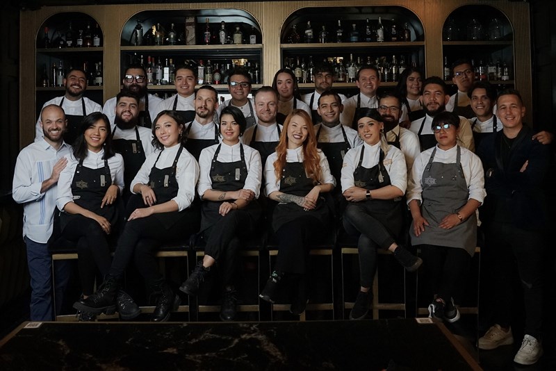 The World's 50 Best Bars 2024_Η ομάδα του Handshake Speakeasy