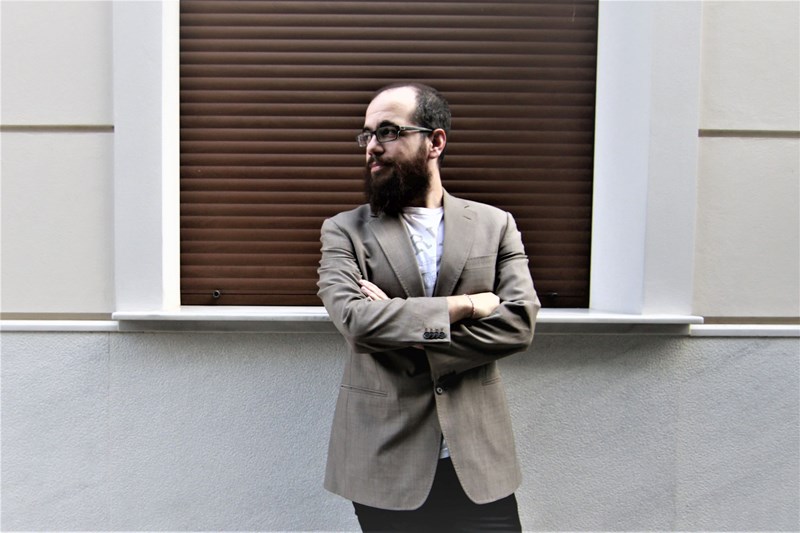 ΑΡΗΣ ΑΣΠΡΟΥΛΗΣ