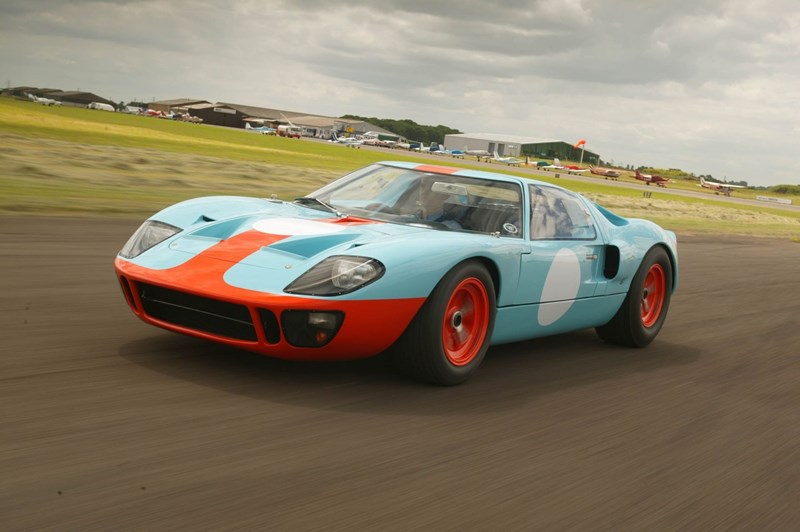 FORD GT40