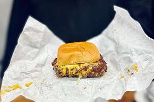 Πού θα φάτε τα πιο επικά παϊδάκια της Αθήνας - εικόνα 1