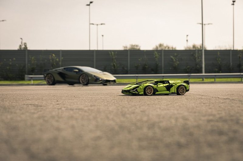 ΛΑΜΠΟΡΓΚΙΝΙ ΛΕΓΚΟ 1