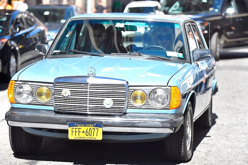 LADY GAGA ΑΥΤΟΚΙΝΗΤΟ ΜΕΡΣΕΝΤΕΣ