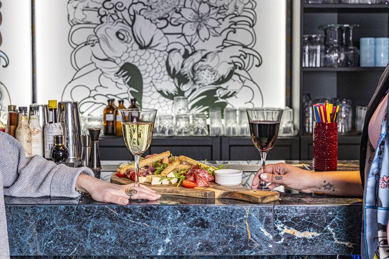 Τσιμπολόγημα στο μπαρ Μαραντόνα στην Αργυρούπολη