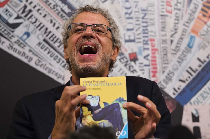 Claudio Gatti Έλενα Φεράντε