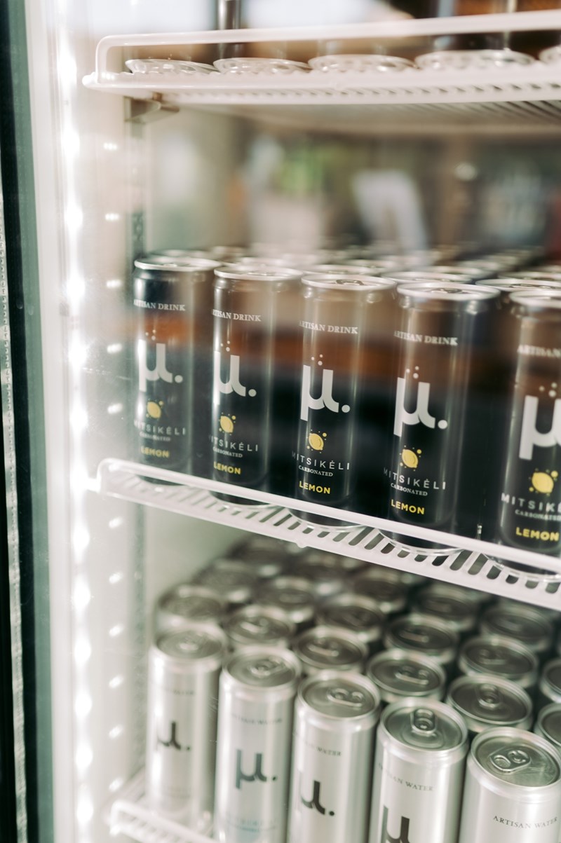 Το μ.Artisan Water στο Esquire Summerhouse