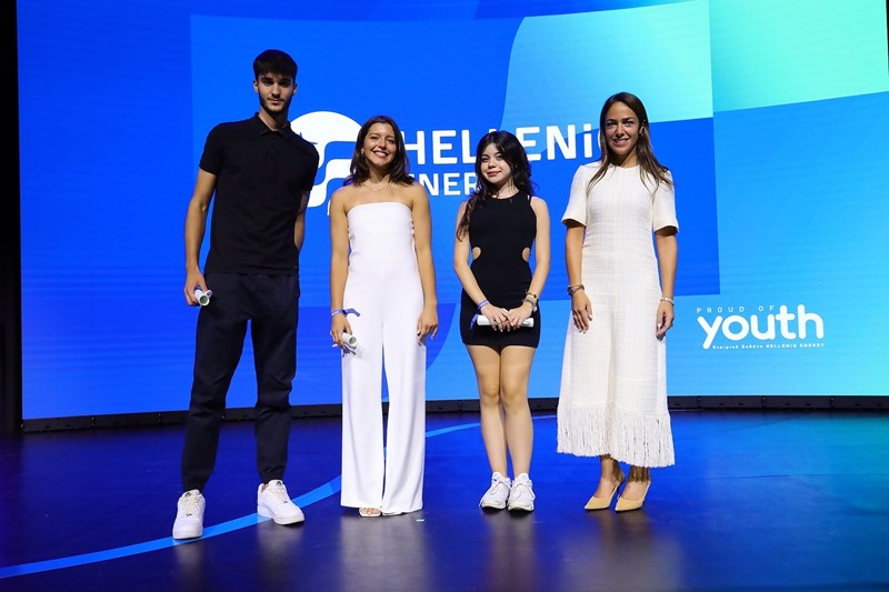 Η κα Δόμνα Μιχαηλίδου, Υφυπουργός Παιδείας, Αθλητισμού και Θρησκευμάτων απονείμει βραβεία σε αριστούχους του Θριασίου Πεδίου