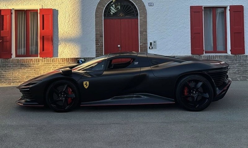 Ferrari Daytona SP3 Leclerc