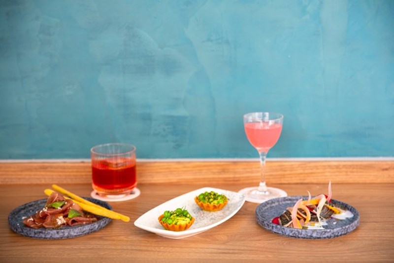 ΕΠΡΕΠΕ ΜΠΑΡ ΚΥΨΕΛΗ 2