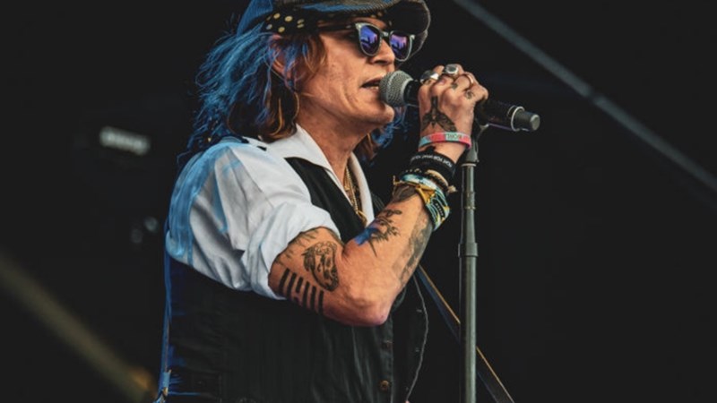 JOHNNY DEPP