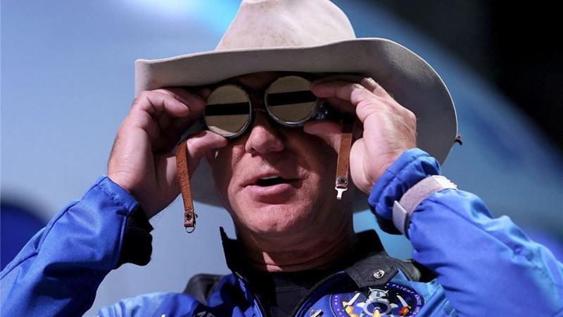 ΤΖΕΦ ΜΠΕΖΟΣ ΡΟΛΟΙ ΔΙΑΣΤΗΜΑ