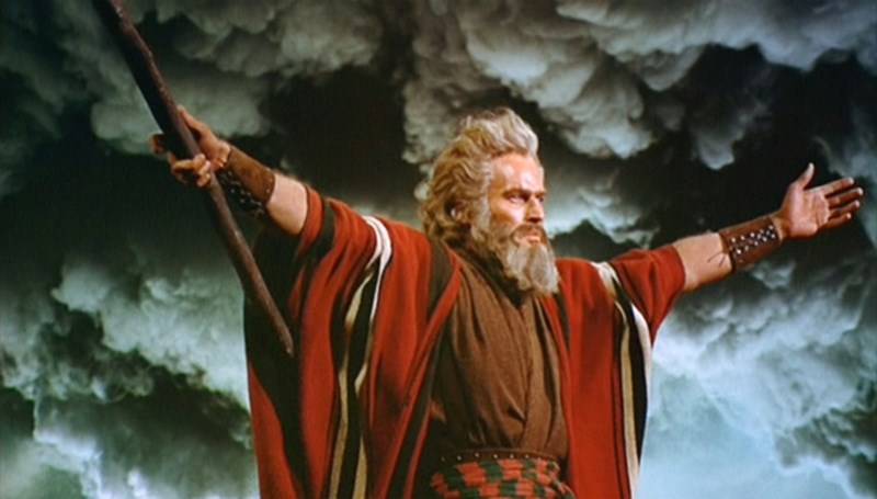 Ο Charlton Heston στο The Ten Commandments