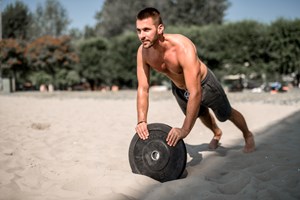 Οι καλύτερες ασκήσεις για την πλάτη για να δεις μυς που δεν ήξερες καν ότι είχες - εικόνα 2