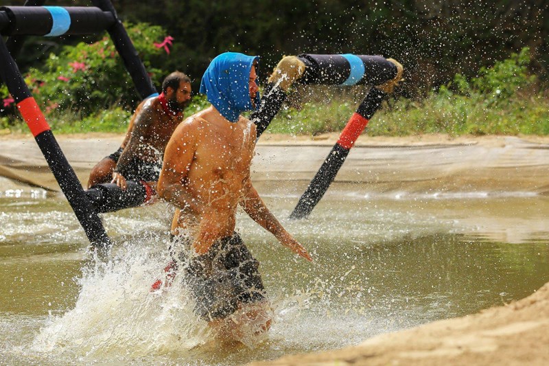 ΤΖΕΙΜΣ ΚΑΦΕΤΖΗΣ SURVIVOR 1