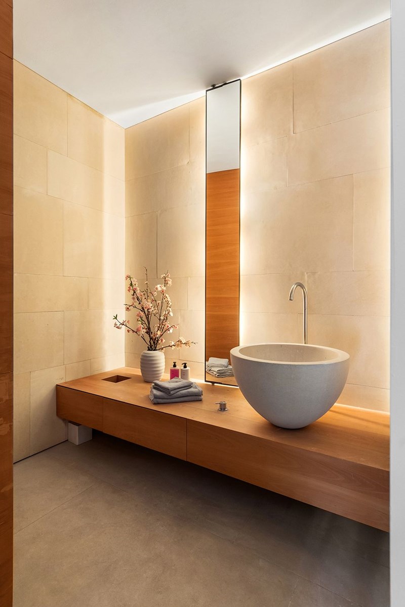 ΚΙΜ ΚΑΡΝΤΑΣΙΑΝ ΚΑΝΙΕ ΓΟΥΕΣΤ ΔΙΑΜΕΡΙΣΜΑ