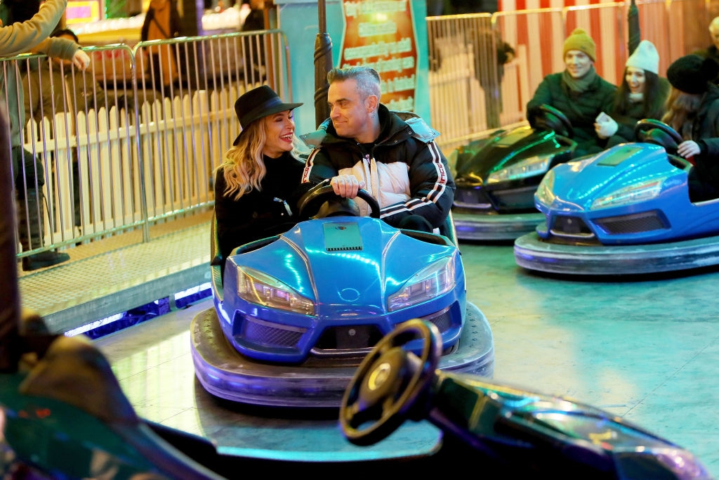 Ο Robbie Williams κάνει στριπτίζ στο ντοκιμαντέρ για τη ζωή του στο Netflix - εικόνα 1