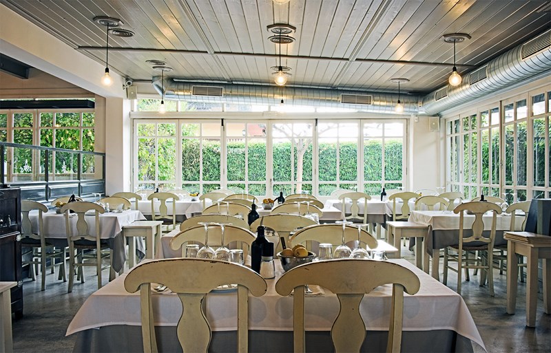 ΤΡΑΒΟΛΤΑ ΕΣΤΙΑΤΟΡΙΟ ΠΕΡΙΣΤΕΡΙ 4