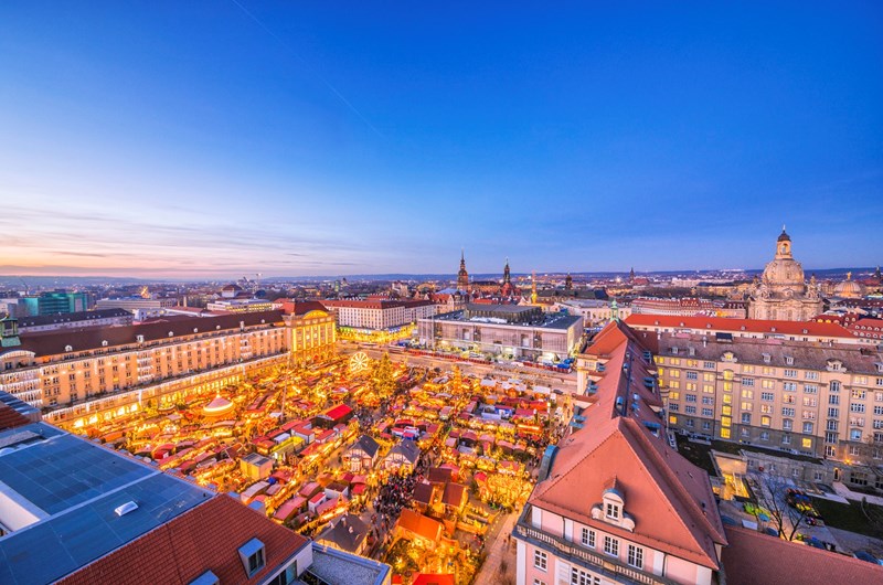 ΔΡΕΣΔΗ ΧΡΙΣΤΟΥΓΕΝΝΑ