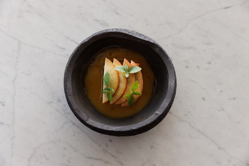 Στο Pelagos, το νέο μενού ταξιδεύει σε Σίφνο, Σαντορίνη και Νάξο 13