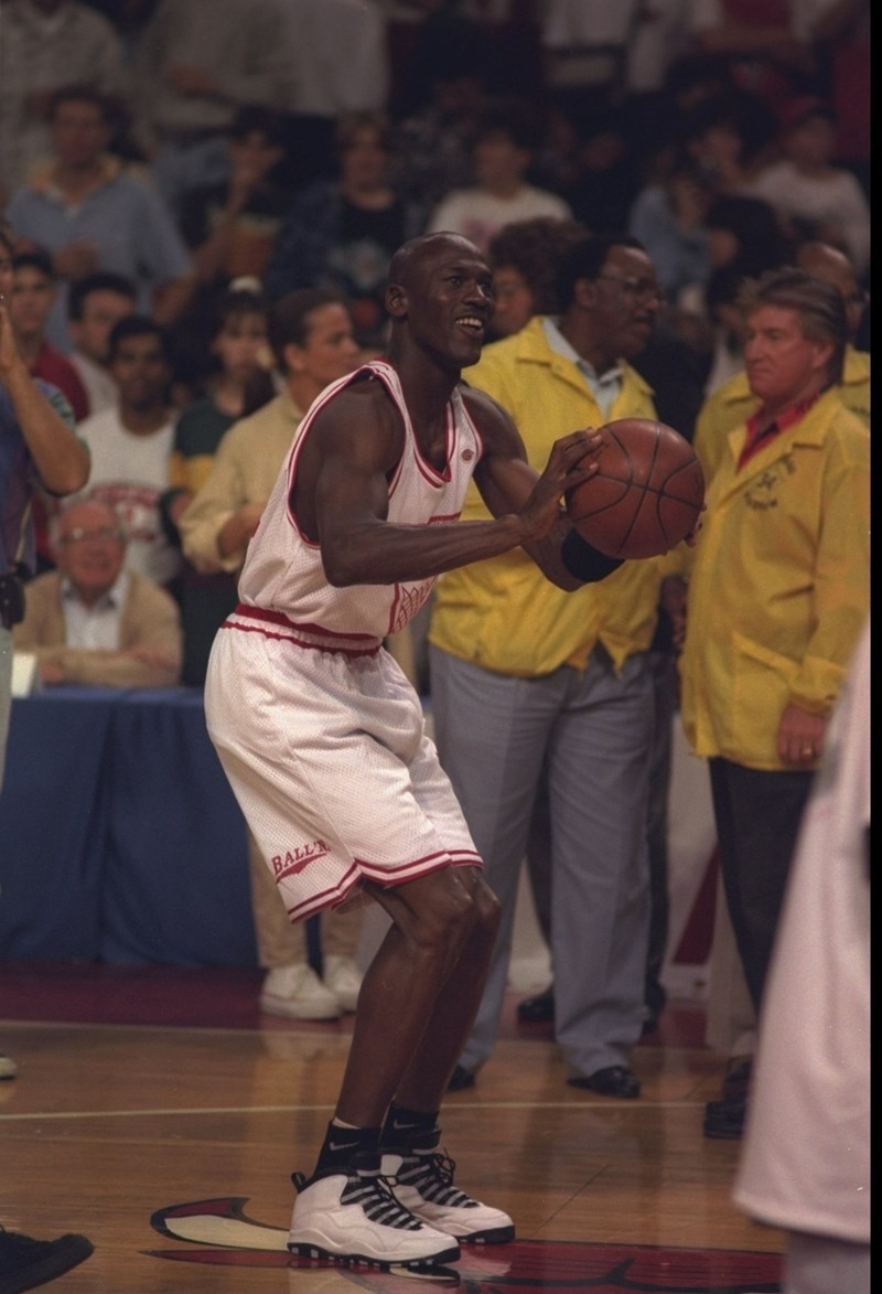 Ο Michael Jordan με το Air Jordan 10 Steel