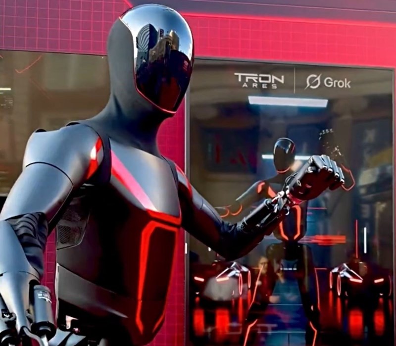 Tesla Optimus στην πρεμιέρα Tron Ares
