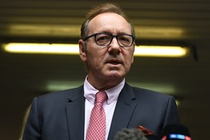 Ο Kevin Spacey εσπιστρέφει με την πρώτη του ταινία, μετά την αθώωσή του - εικόνα 1