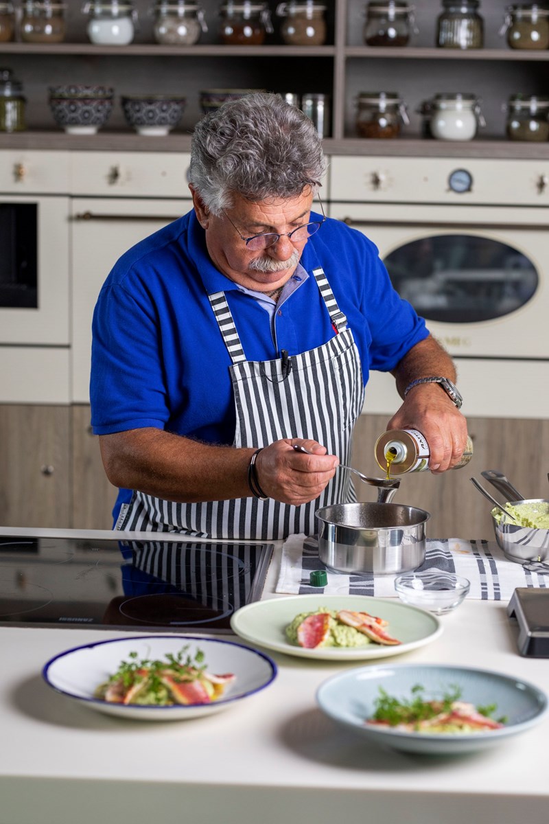 ΛΕΥΤΕΡΗΣ ΛΑΖΑΡΟΥ ΜΕ ΤΟ ΜΑΤΙ ΓΑΡΙΔΑ 1
