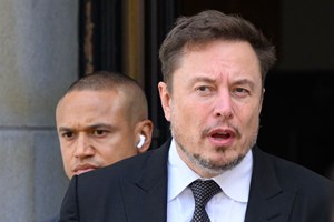 O Elon Musk δίνει 47 δολάρια σε όσους μαζεύουν υπογραφές υπέρ της οπλοκατοχής - εικόνα 1