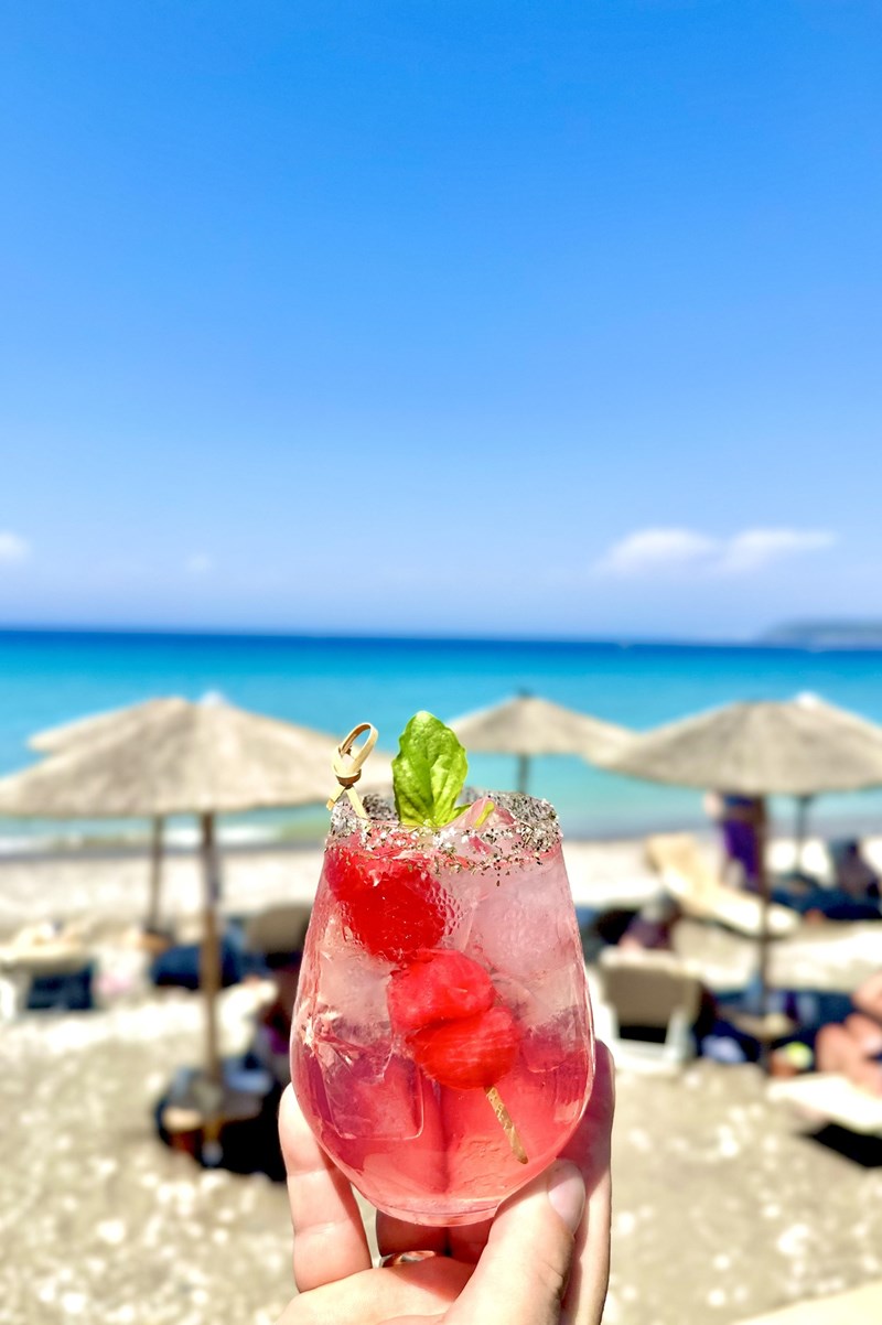 Καλοκαιρινό ταξίδι στην Ελλάδα με το Mataroa Gin 3