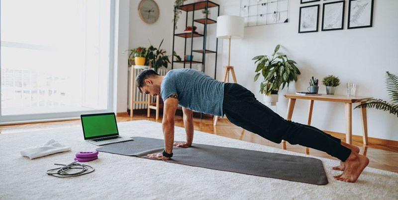 MAN DOING PUSH-UPS
