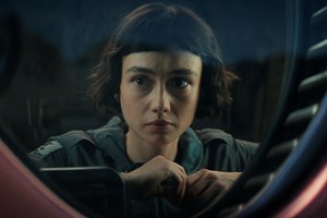 Σε αυτήν την ταινία τρόμου πρωταγωνιστεί ένας σκύλος σε ένα στοιχειωμένο σπίτι - εικόνα 1