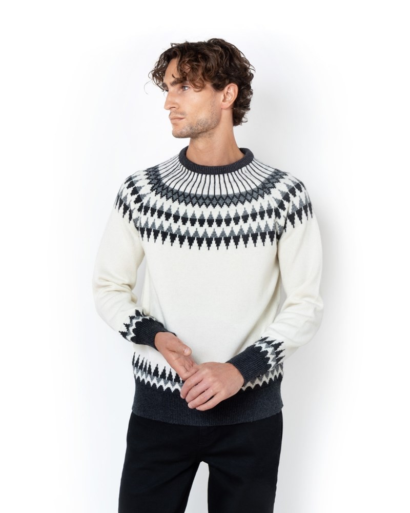 -jacquard-regular-fit