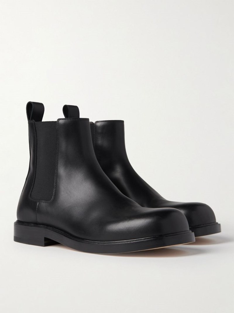 CHELSEA BOOTS