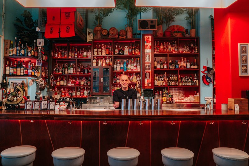 The World's 50 Best Bars 2025_Ο Θάνος Προυναρούς στο Baba Au Rum