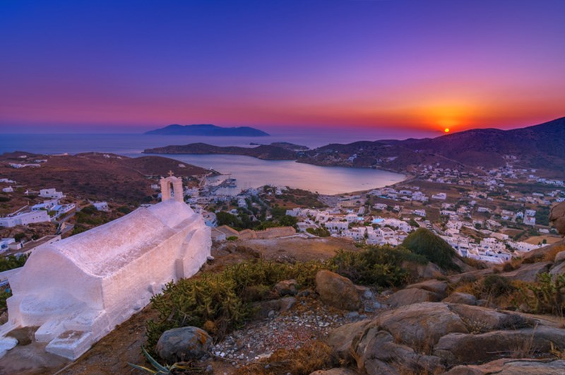 ΕΛΛΗΝΙΚΑ ΝΗΣΙΑ ΧΩΡΙΣ ΚΟΡΟΝΟΪΟ ΙΟΣ