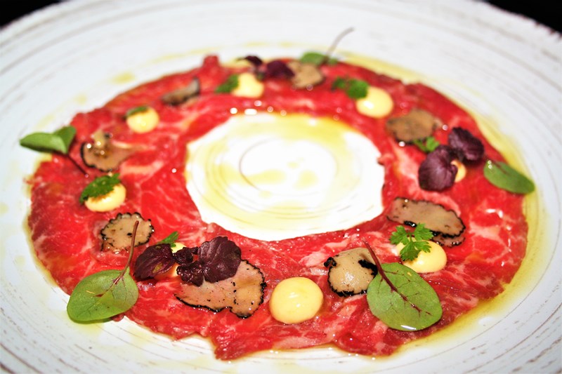 STEAK ALIVE ΚΟΡΥΔΑΛΛΟΣ ΚΑΡΠΑΤΣΙΟ