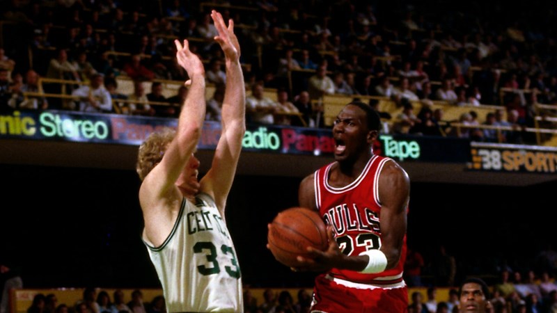 ΜΑΪΚΛ ΤΖΟΡΝΤΑΝ ΕΝΑΝΤΙΟΝ ΣΕΛΤΙΚΣ