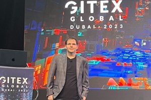 Ποιο κινητό της Huawei είδε ο CEO της Νvidia και σοκαρίστηκε - εικόνα 2