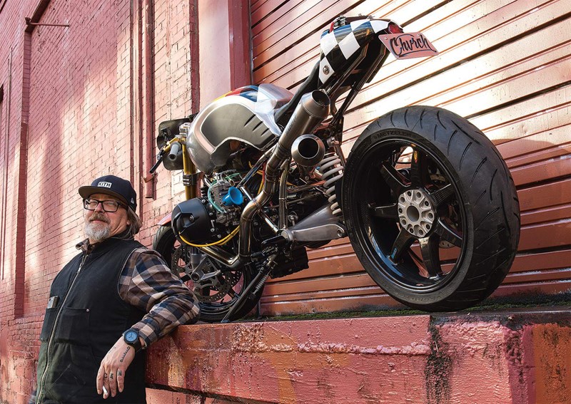 R Nine T λεύκωμα 2