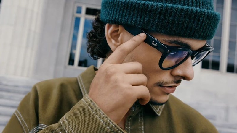 Ray-Ban Meta x Ferrari