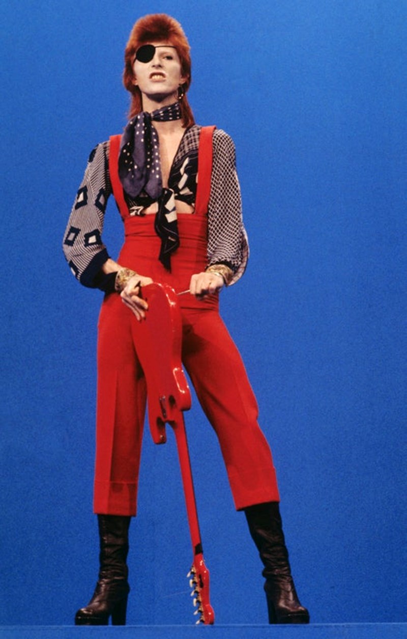 DAVID BOWIE AS ZIGGY STARDUST
