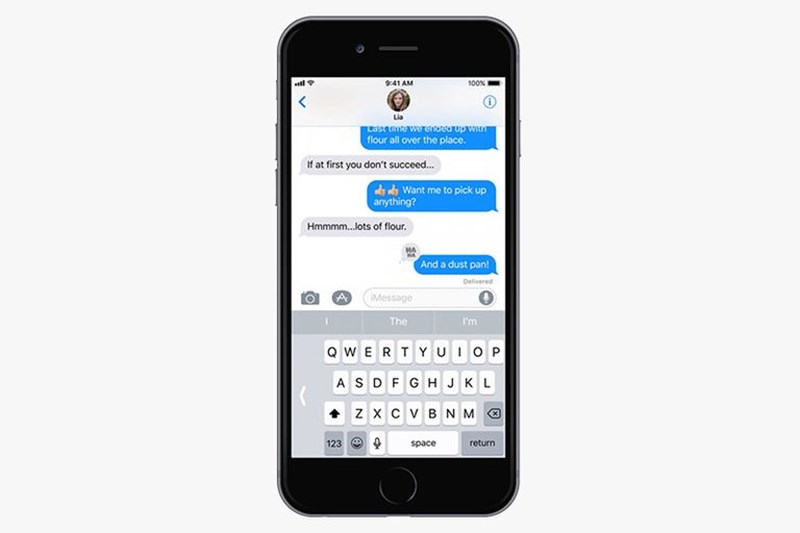IPHONE ΠΛΗΚΤΡΟΛΟΓΙΟ ΣΤΟ ΕΝΑ ΧΕΡΙ
