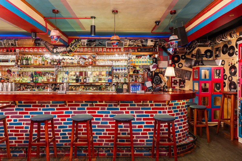 The World's 50 Best Bars 2025_Το μπαρ Nouvelle Vague στα Τίρανα