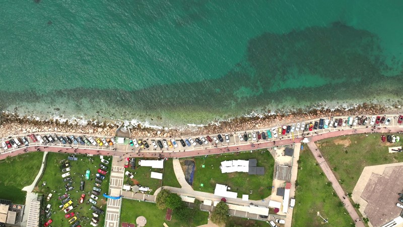 Πανοραμική άοψη της έκθεσης κλασικών αυτοκιήτων στον Άλιμο